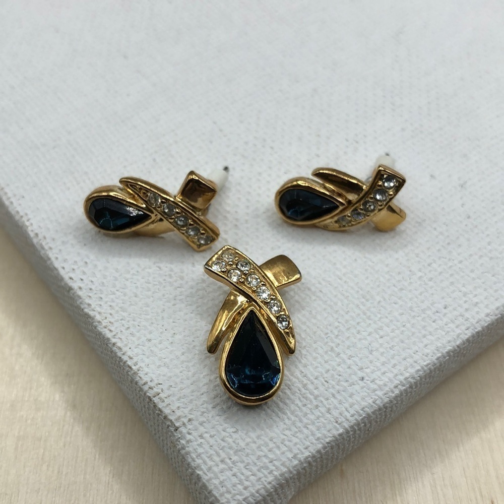 Vintage Roman faux sapphire pendant and earrings, elegant.